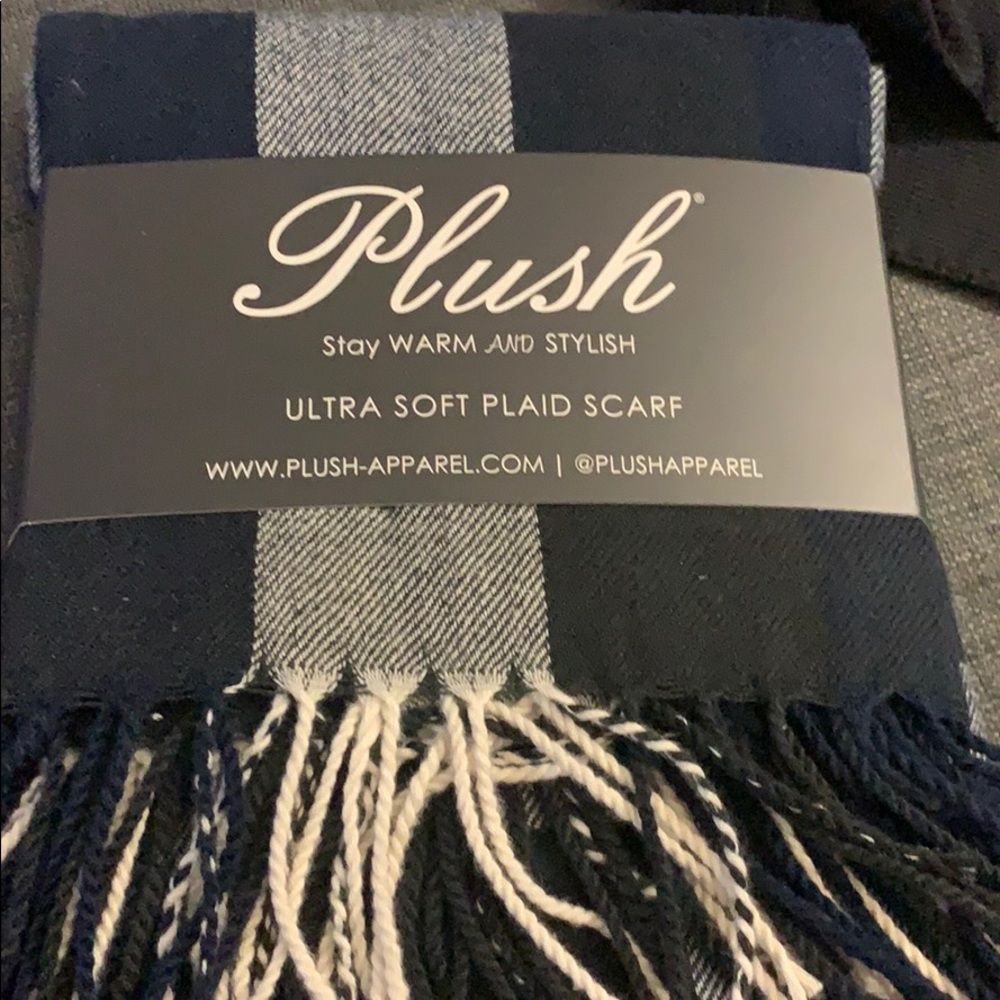 Plaid scarf